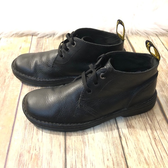 dr martens 3 eye boot